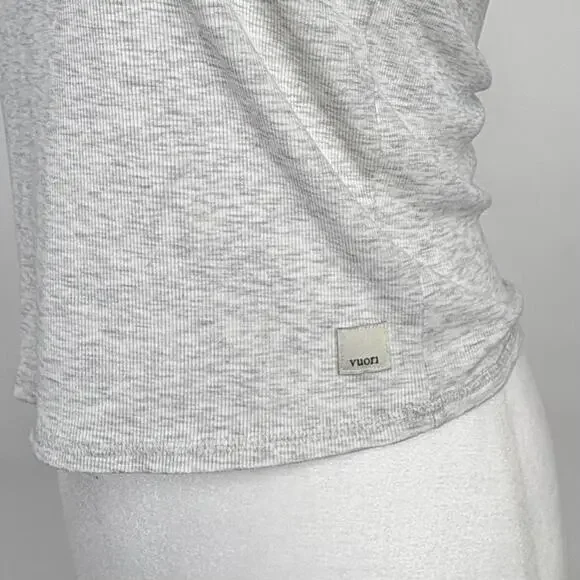 Vuori Pose Fitted Tee Size Small Activewear Athleisure Yoga Neutral Minimalist - Picture 4 of 7